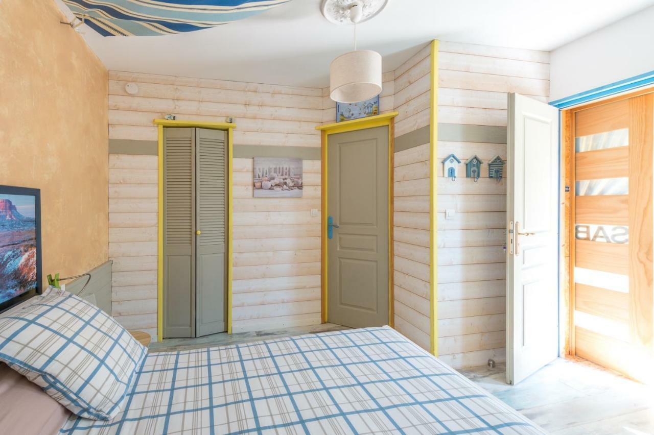 مبيت وإفطار لا روشيل L'Escale Marine - Couette Et Cafe المظهر الخارجي الصورة