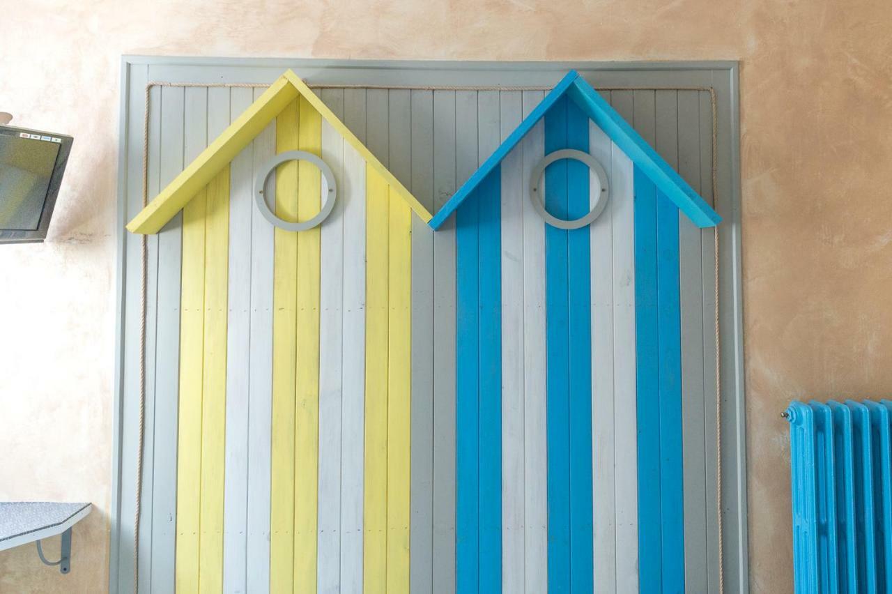 مبيت وإفطار لا روشيل L'Escale Marine - Couette Et Cafe المظهر الخارجي الصورة